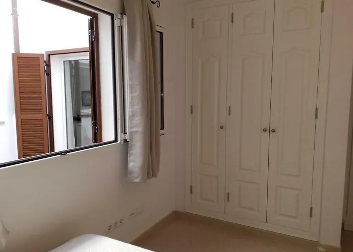 Sea One. * פורט דה פולנסה